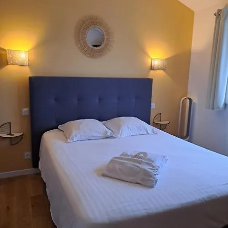 L'auberge Canaulaise ホテル ラカノー