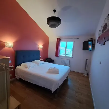 L'auberge Canaulaise ホテル