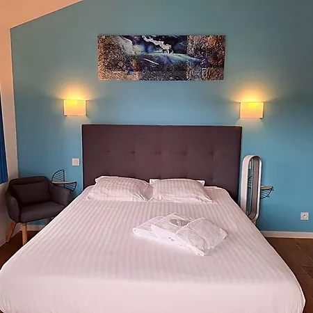 Otel L'auberge Canaulaise